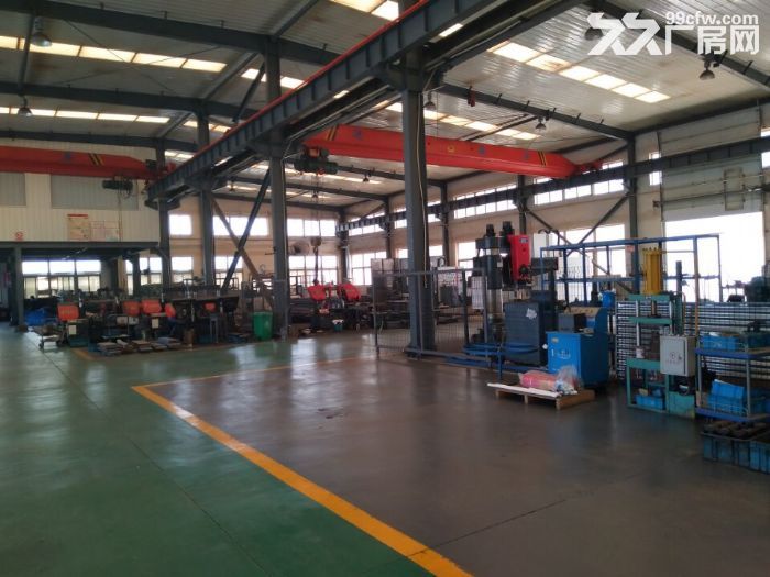 铁西区开发区开发大道厂房办公2500平出租。厂房砖混结构，举架9米，吊车10吨5 - 3