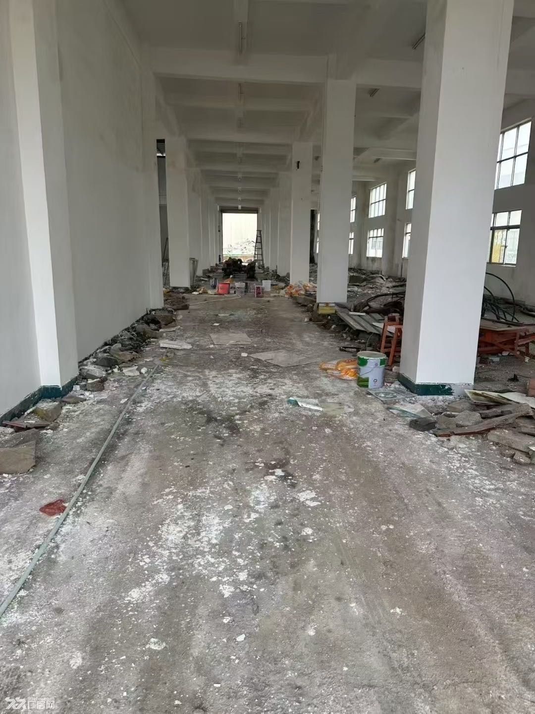 混凝土厂房800平方米,空地10亩,可以报建