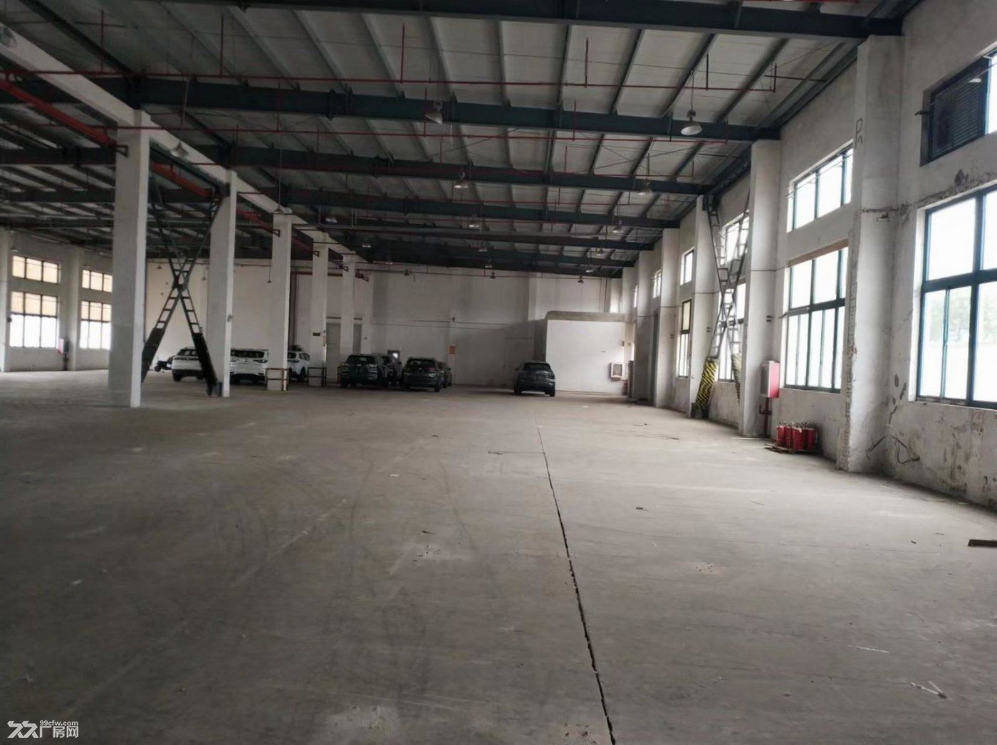 航头镇近亿联新出厂房2200 瓷砖仓库 铝合金门窗 物流生鲜 - 2