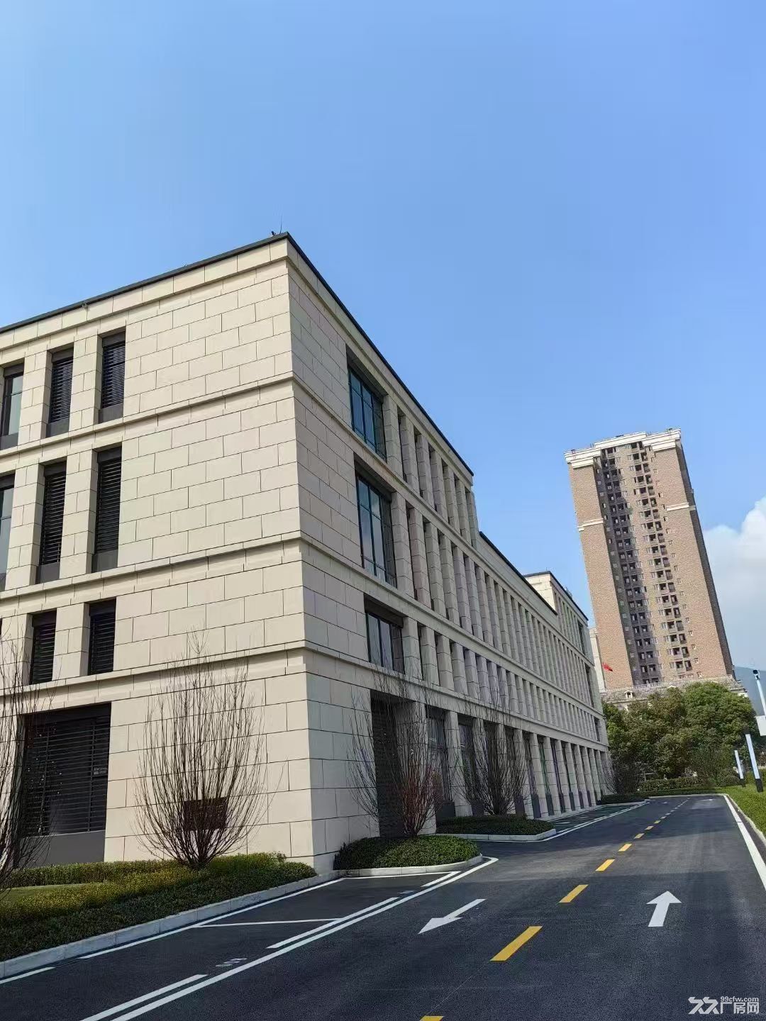 重庆京东方/联创电子旁,现房厂房租售400㎡起