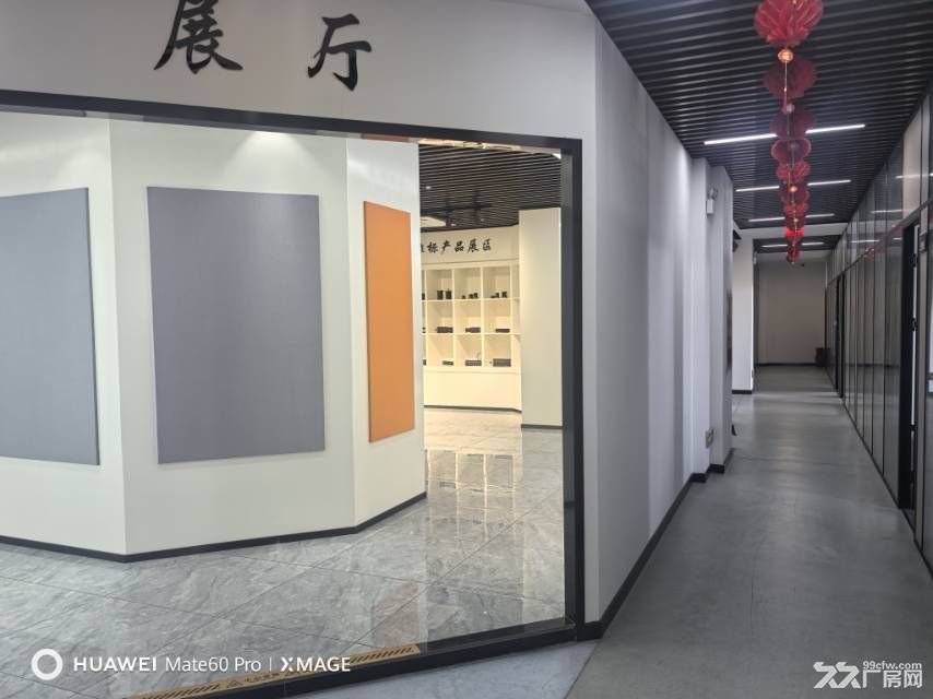 独栋精装修厂房亏本出售产证已出随时过户。