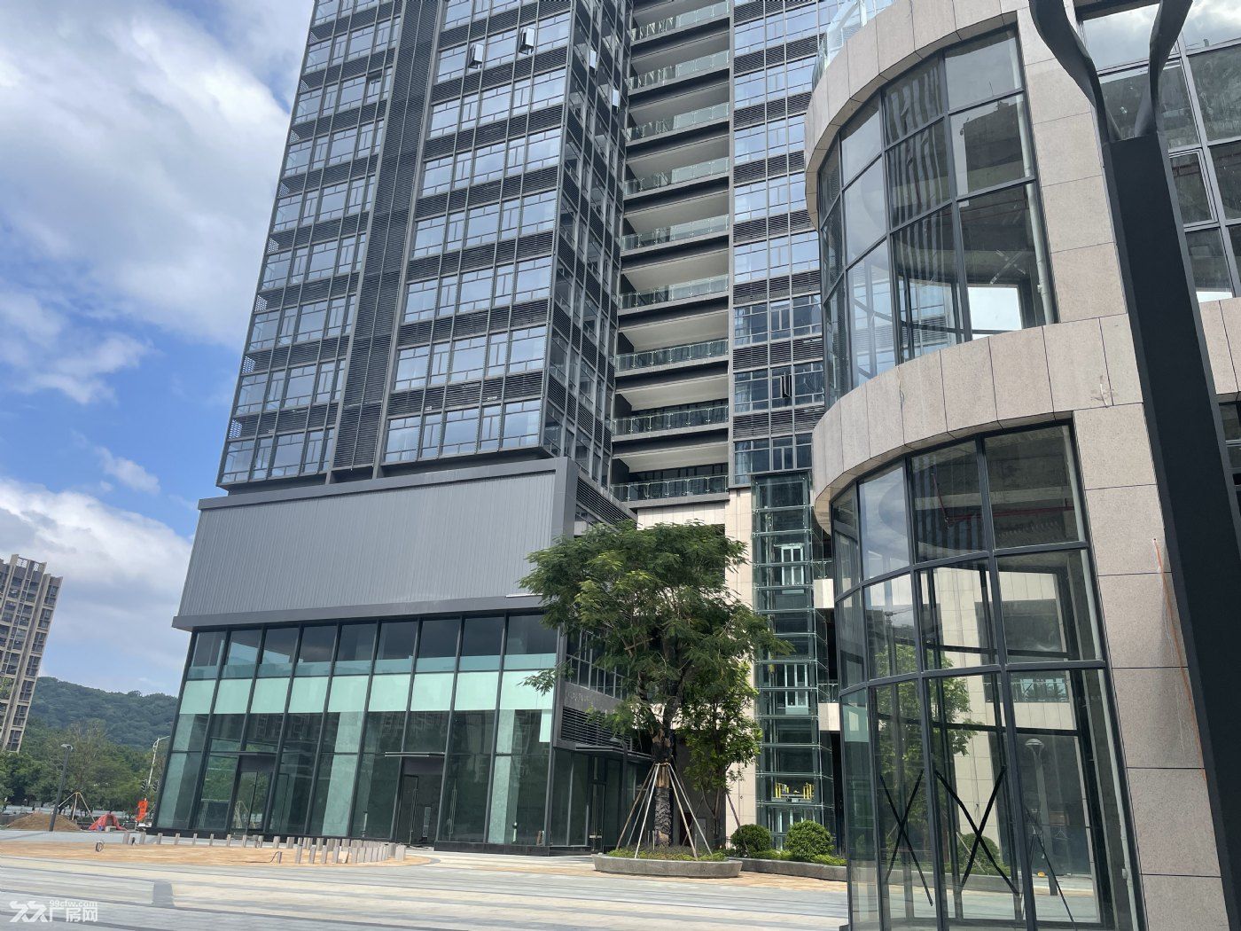 黄埔萝岗地铁站全新园区厂房办公楼出租，证件齐全，大小可分租