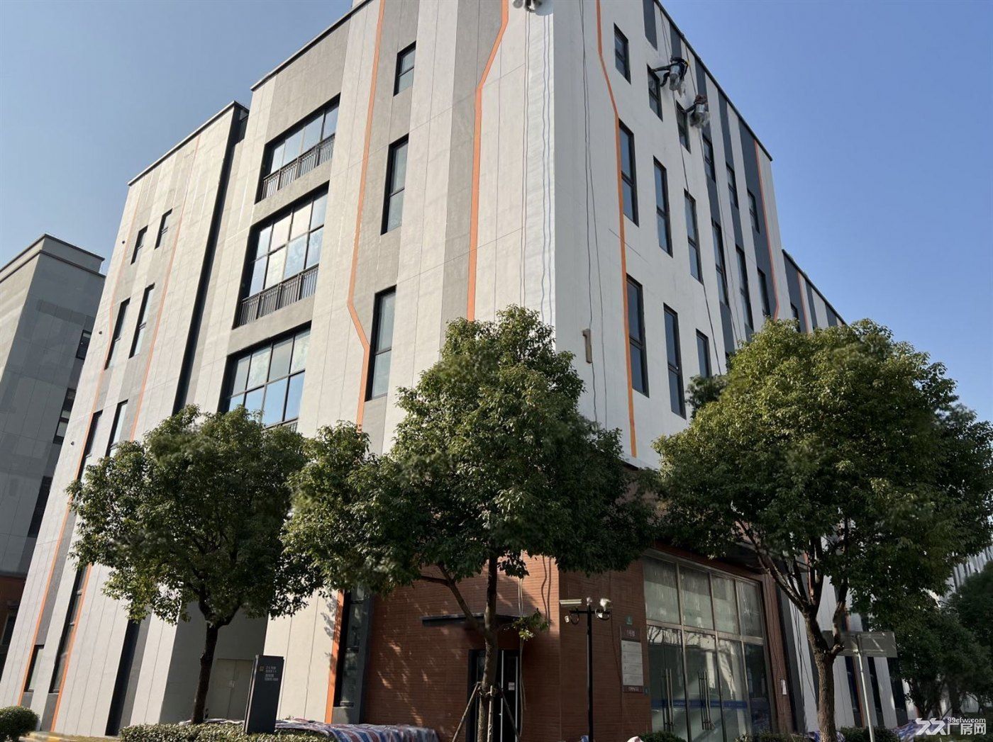 房东直租:嘉定外冈3000平独栋厂房直租 成熟园区配套齐全