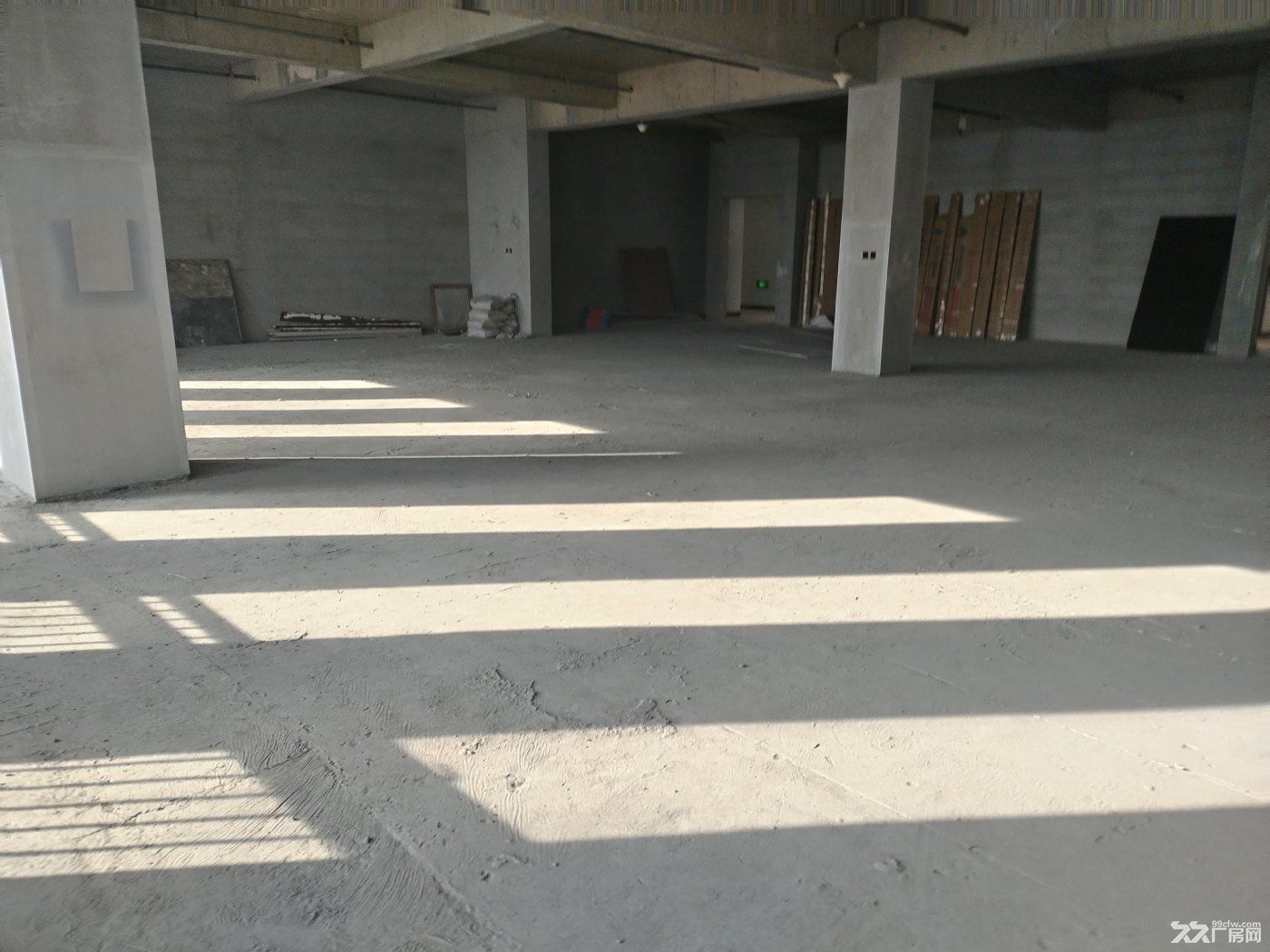 甲方直租!整层可做酒店培训学校会所娱乐场所等等可分租 - 2