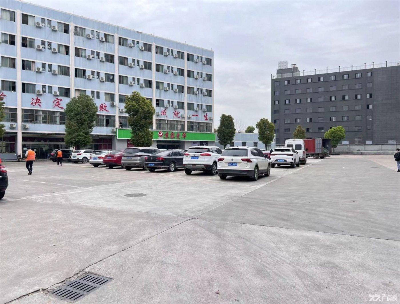 付村高标仓库2250平，大车进出方便，5吨独立电梯，宿舍食堂 - 3
