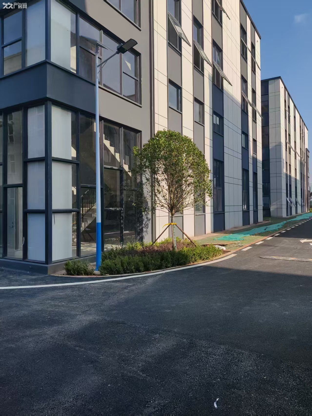 主城区高速旁墅式厂房现房清盘!物流商业成熟屋顶可搭建光伏!买三层得五层! - 4