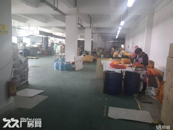 新出 华南城附近新出标准楼上1000平方厂房,厂房形象好,独门独院,带办公室装修