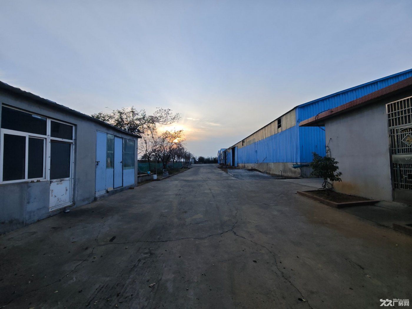 莒南县新南外环3800㎡钢结构厂房出租 水电齐全交通便利