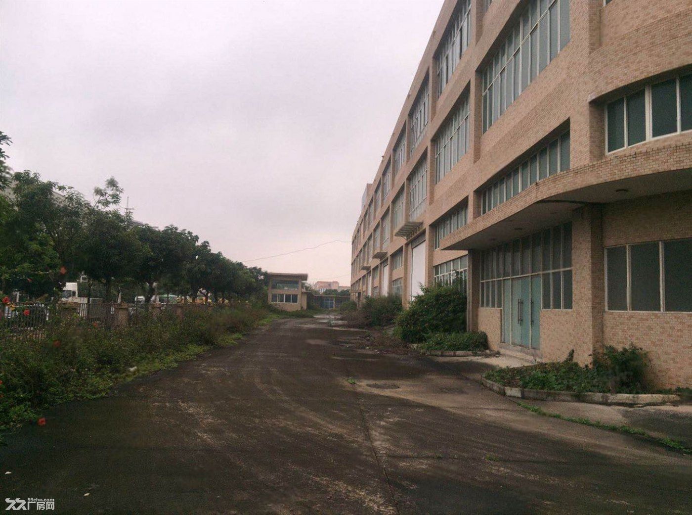 出售南屏工业园标准厂房 - 3