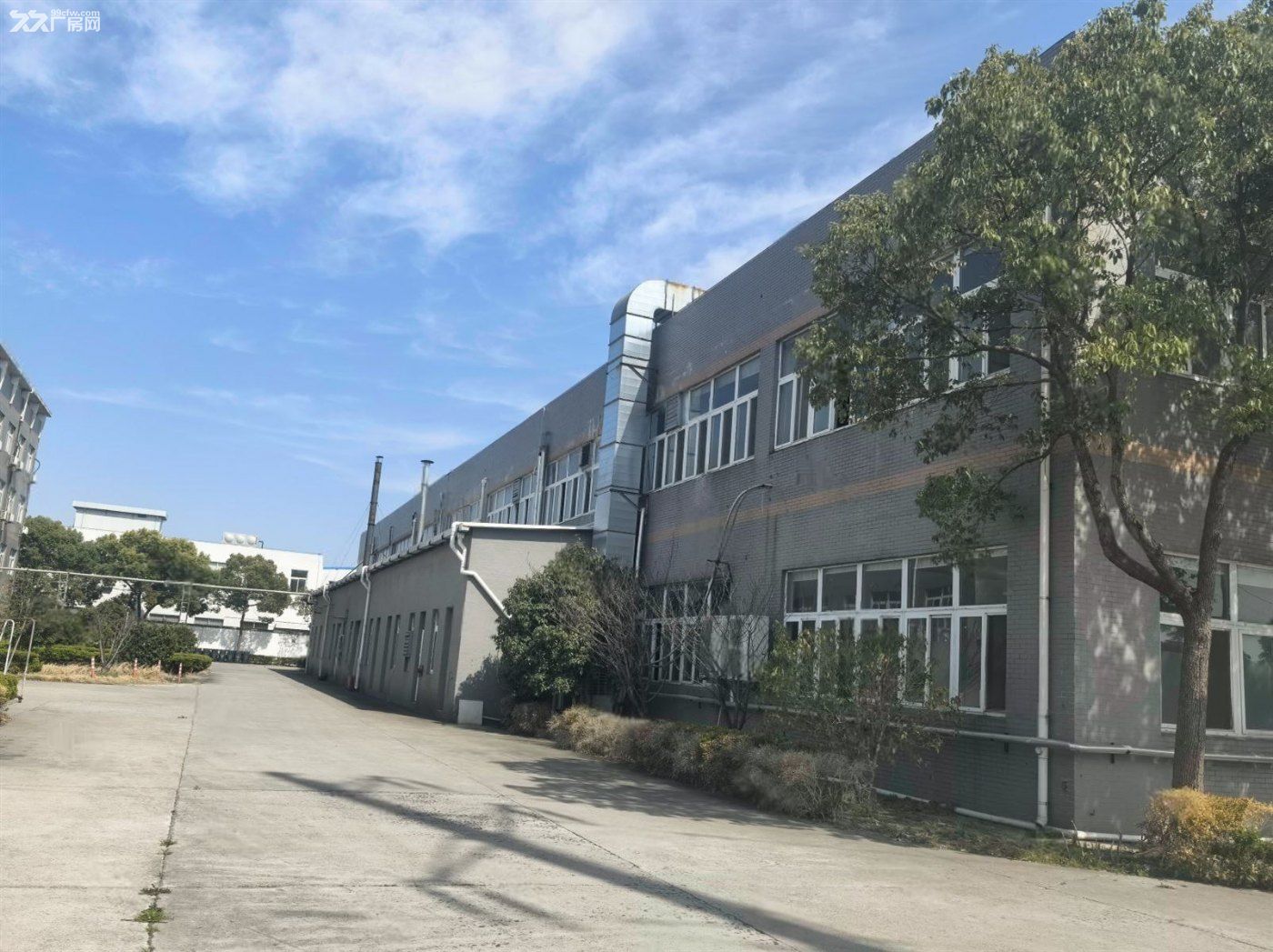 。物业安亭104地块独门独院,一手房东,配套设施齐全,园区场地大 - 2