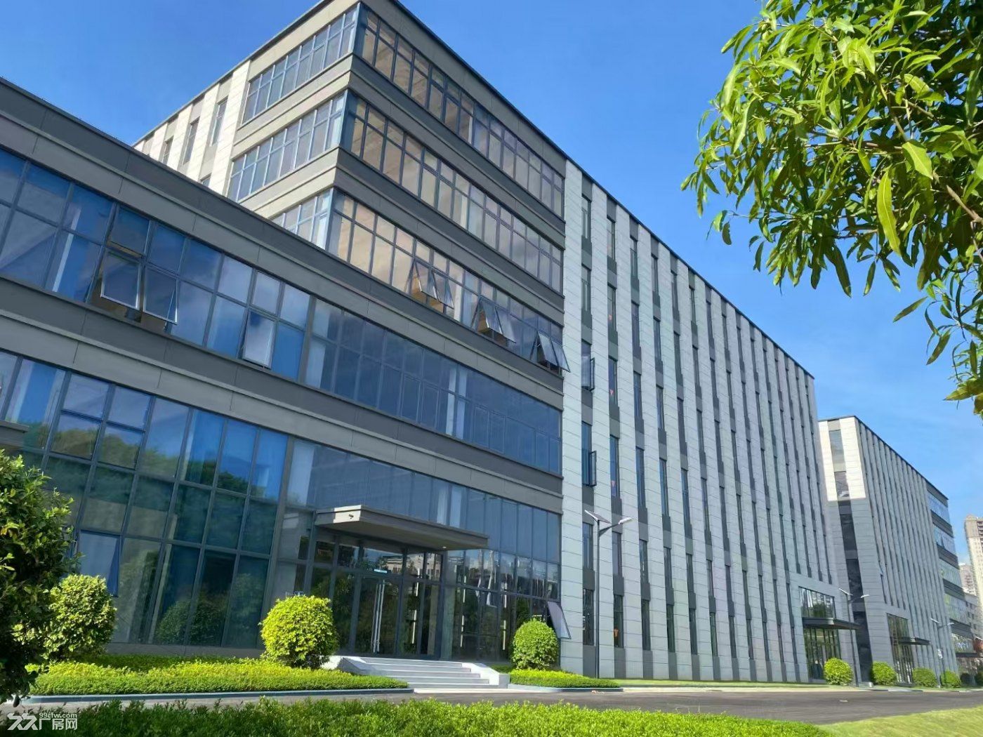 高标准工业厂房,现房招商,五象新区主干道旁随时入驻! - 4