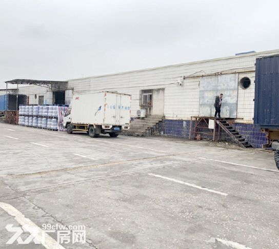 龙华清湖一楼厂房680平,带平台,空地大,车位充足