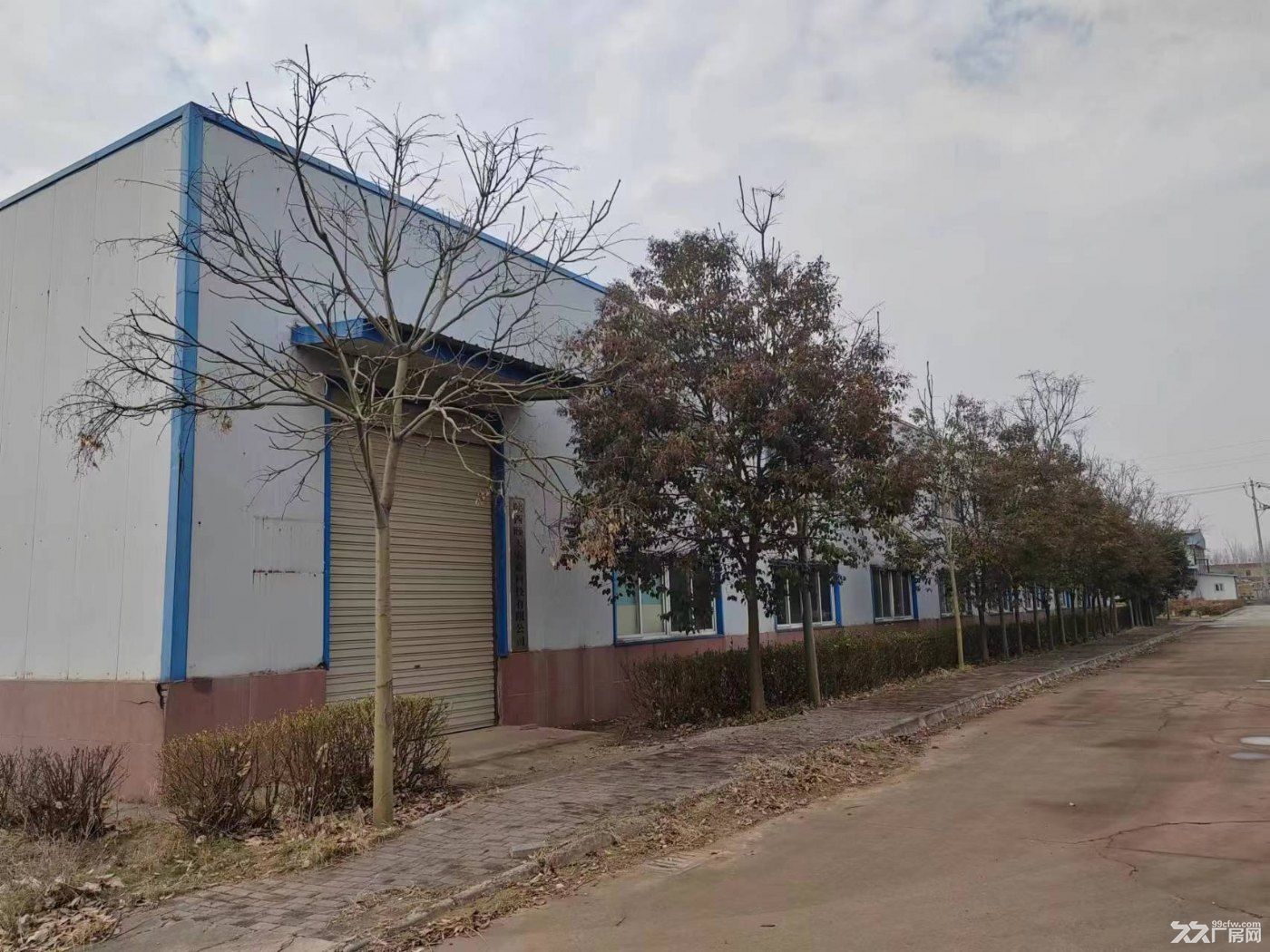 化工园区厂房出租,配有办公楼,可整租可分租,交通便利