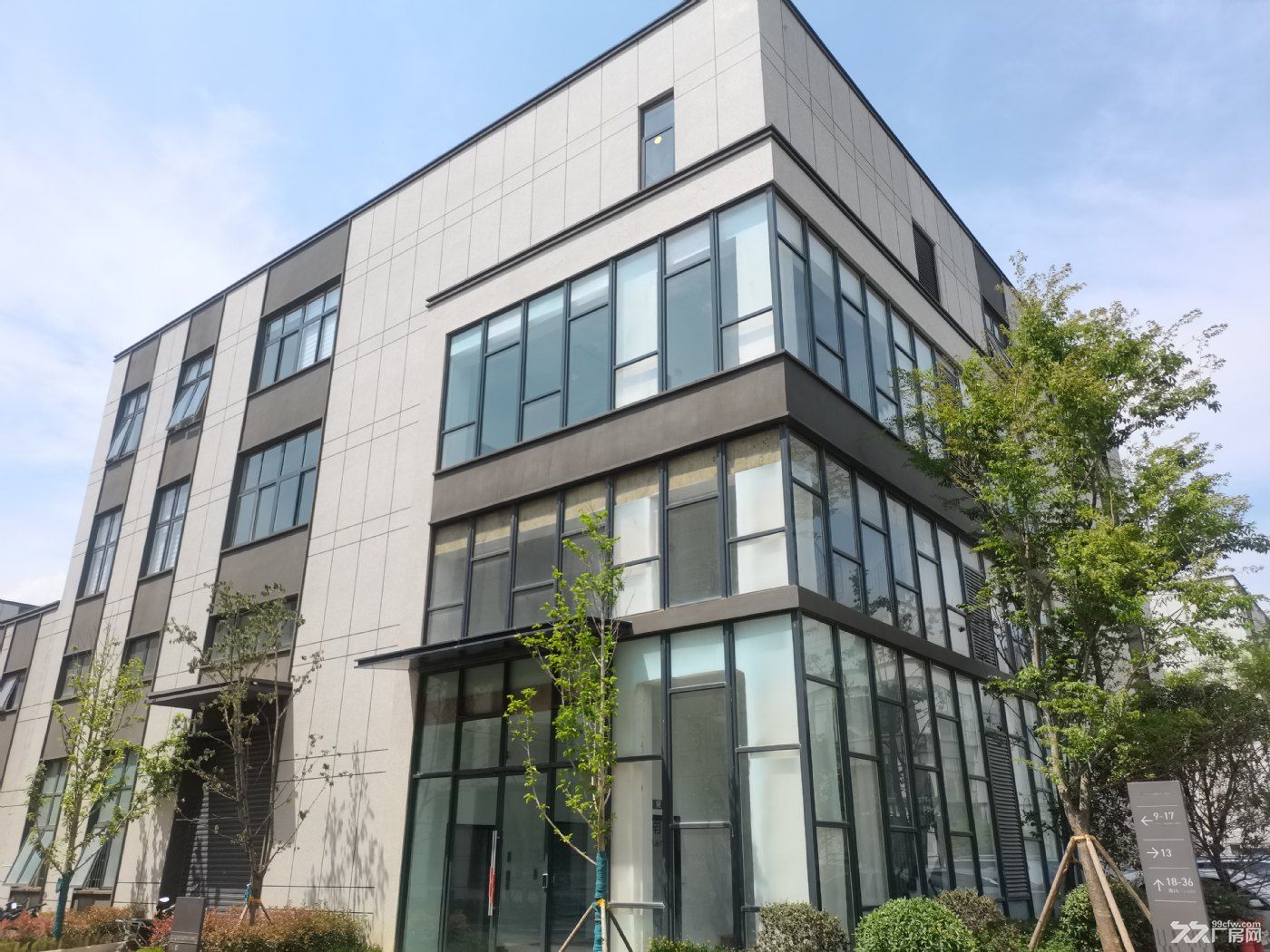 主城区高速旁墅式厂房现房清盘！物流商业成熟屋顶可搭建光伏！ - 2