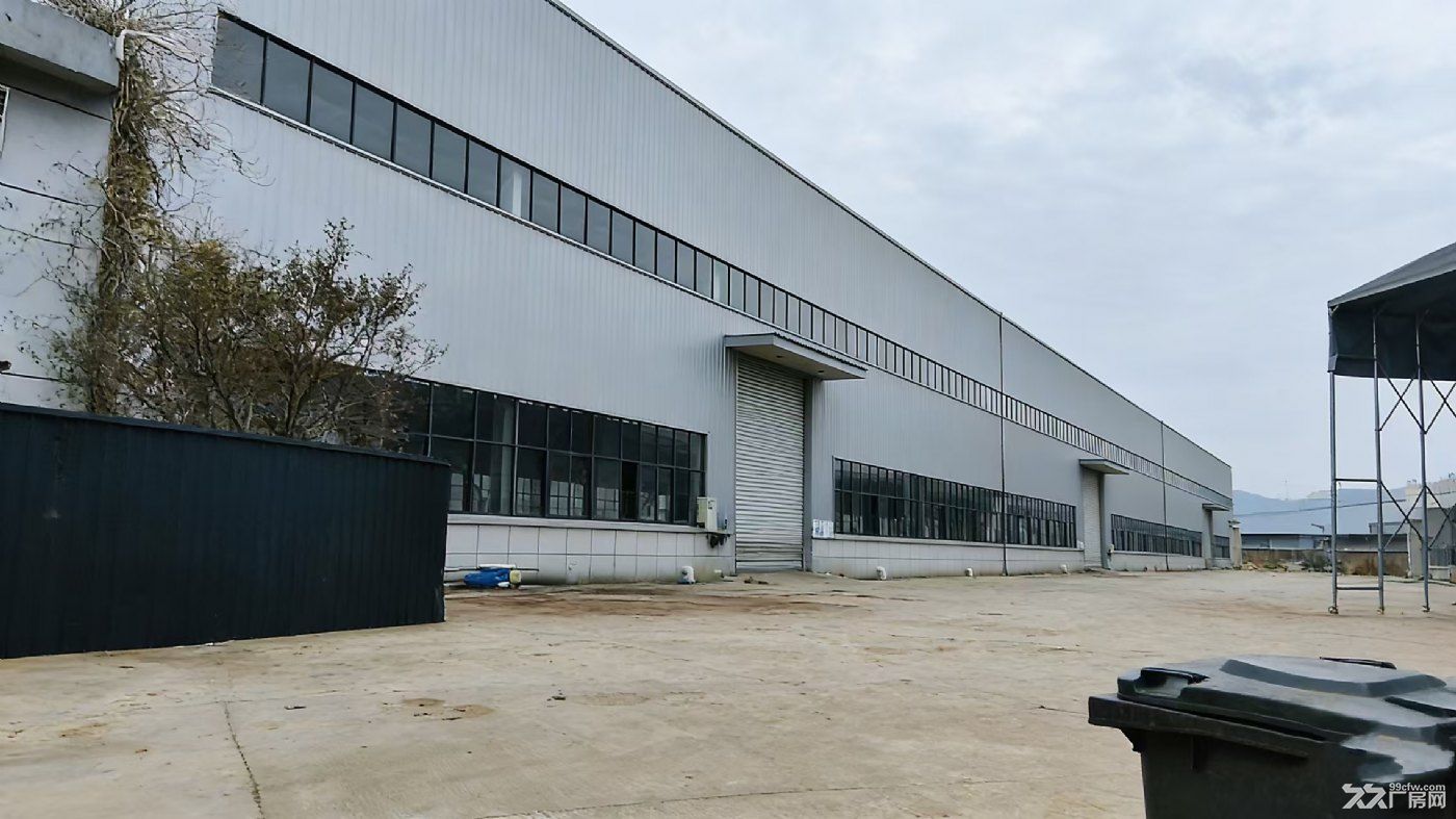富阳常安镇2640方单层带行车厂房出租 - 2