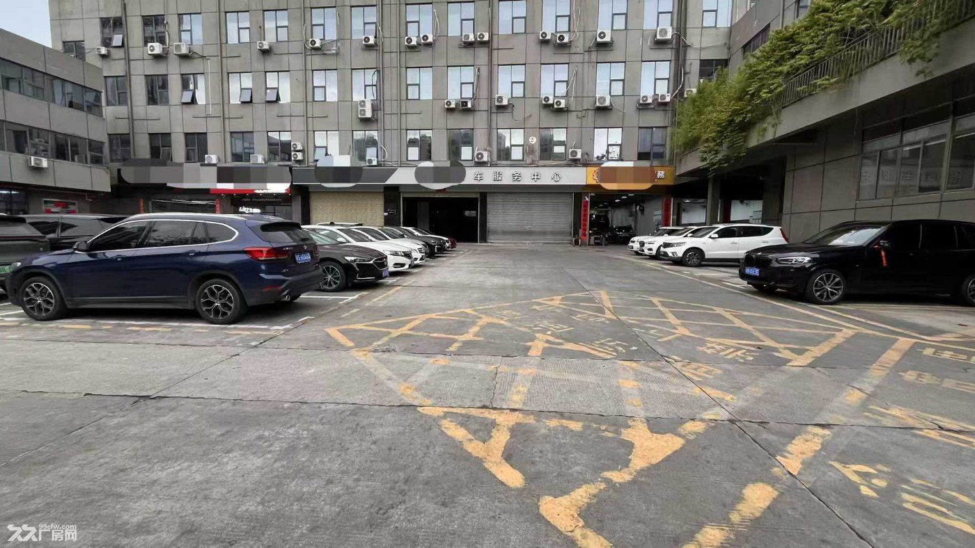 坂田布龙路旁一楼1200平厂房出租 - 2