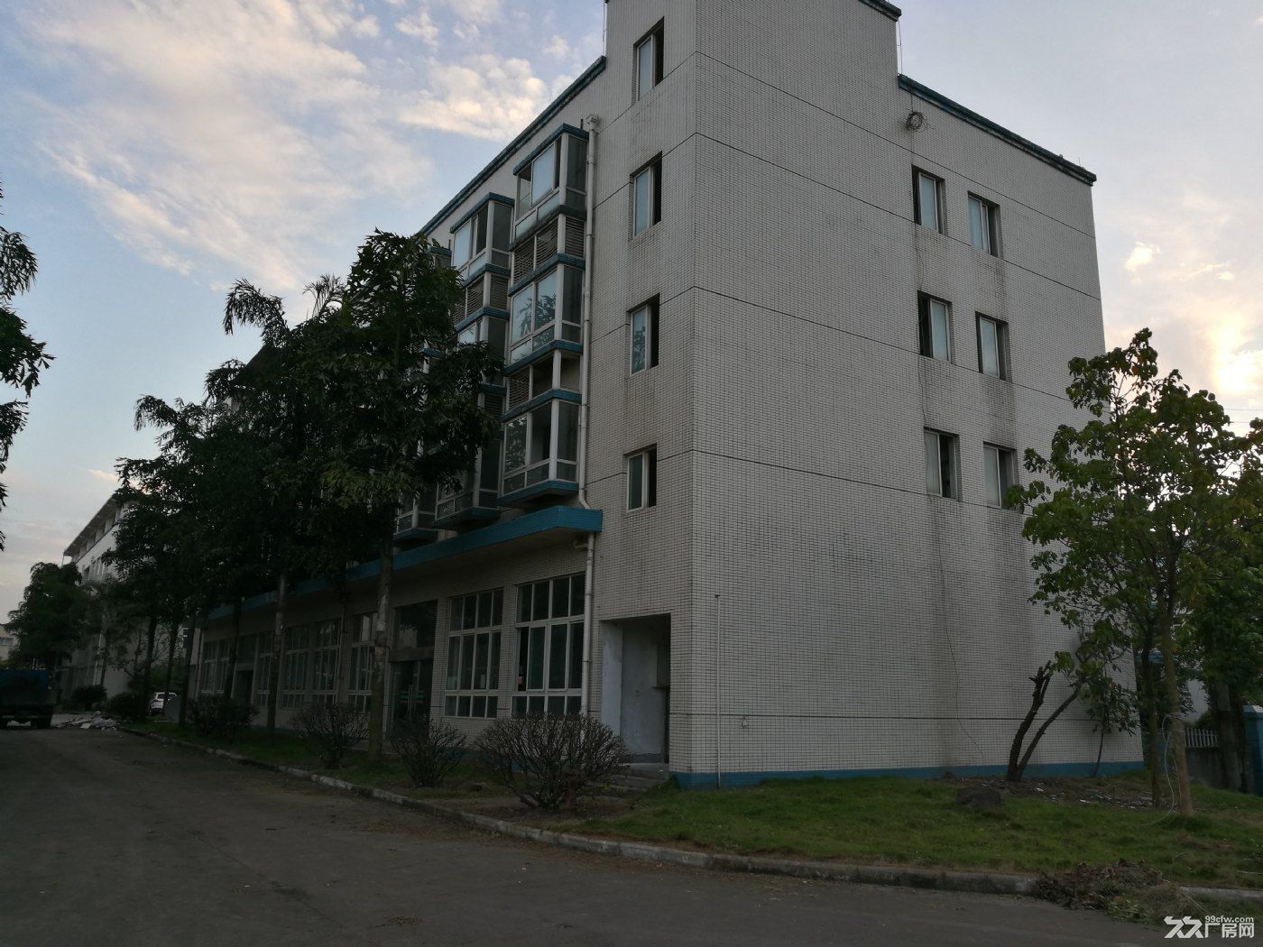 厂房、办公楼、倒班楼招租