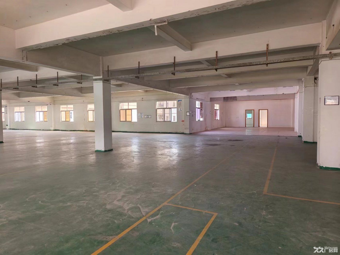 好招工，凤岗雁田布心 楼上厂房出租1500平 有办公室地坪漆 - 4