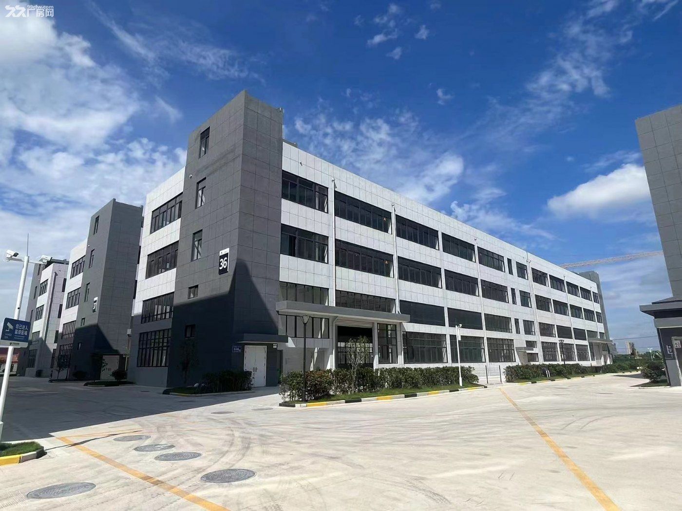 标准厂房出售 独门独院送院子 50年产权