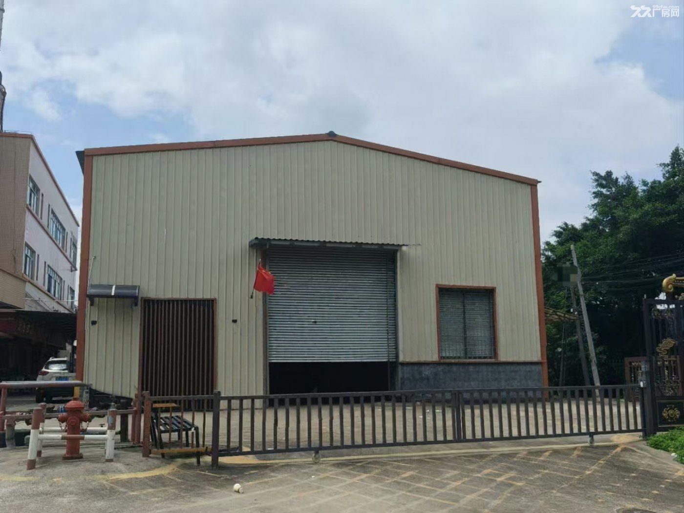 马路边小独院厂房招租带办公室装修