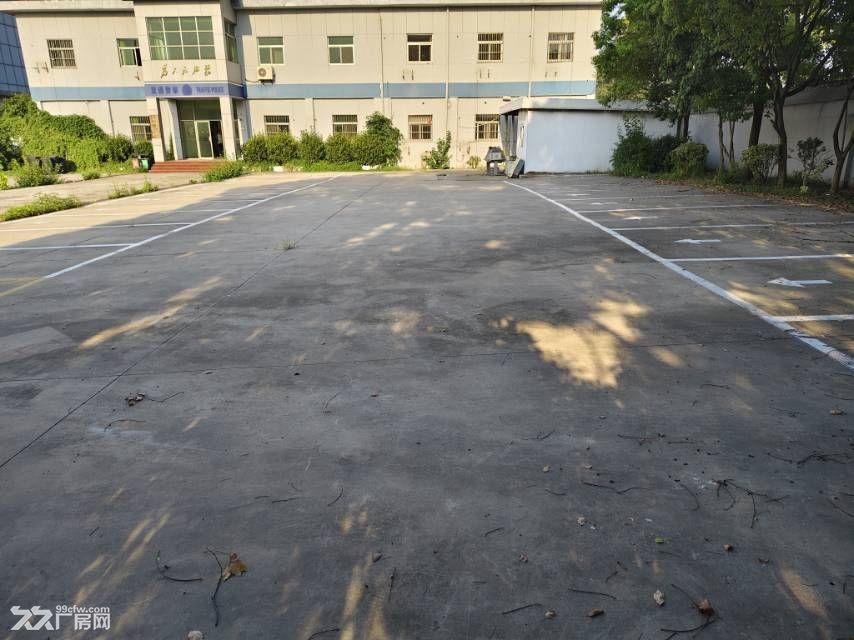 邗江区主干道边上有1500平米独院带双层办公楼整体38万出租 - 4