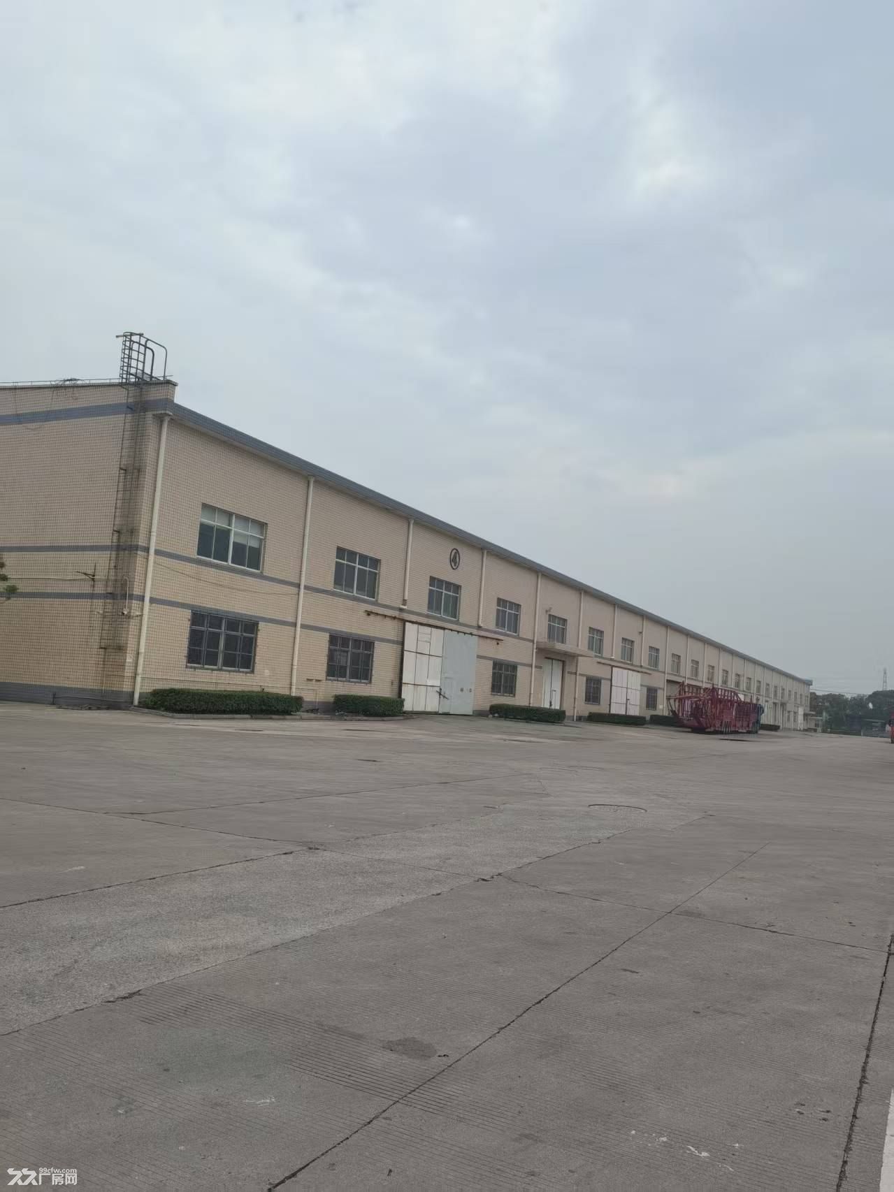 南汇10000平独栋厂房出租有航车适合机械五金生产加工物流快递仓库配送
