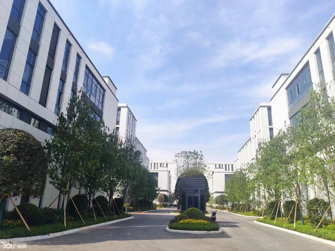 机场边 花园独栋厂房 - 4