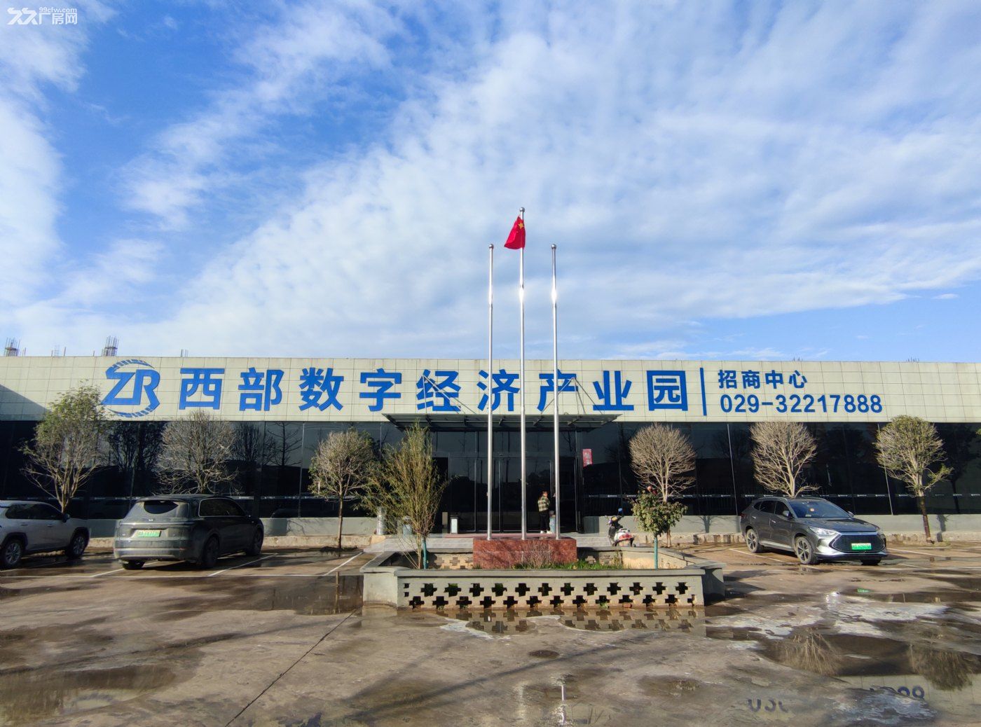 13米层高钢结构厂房，可租可售可按揭，离高速口3km