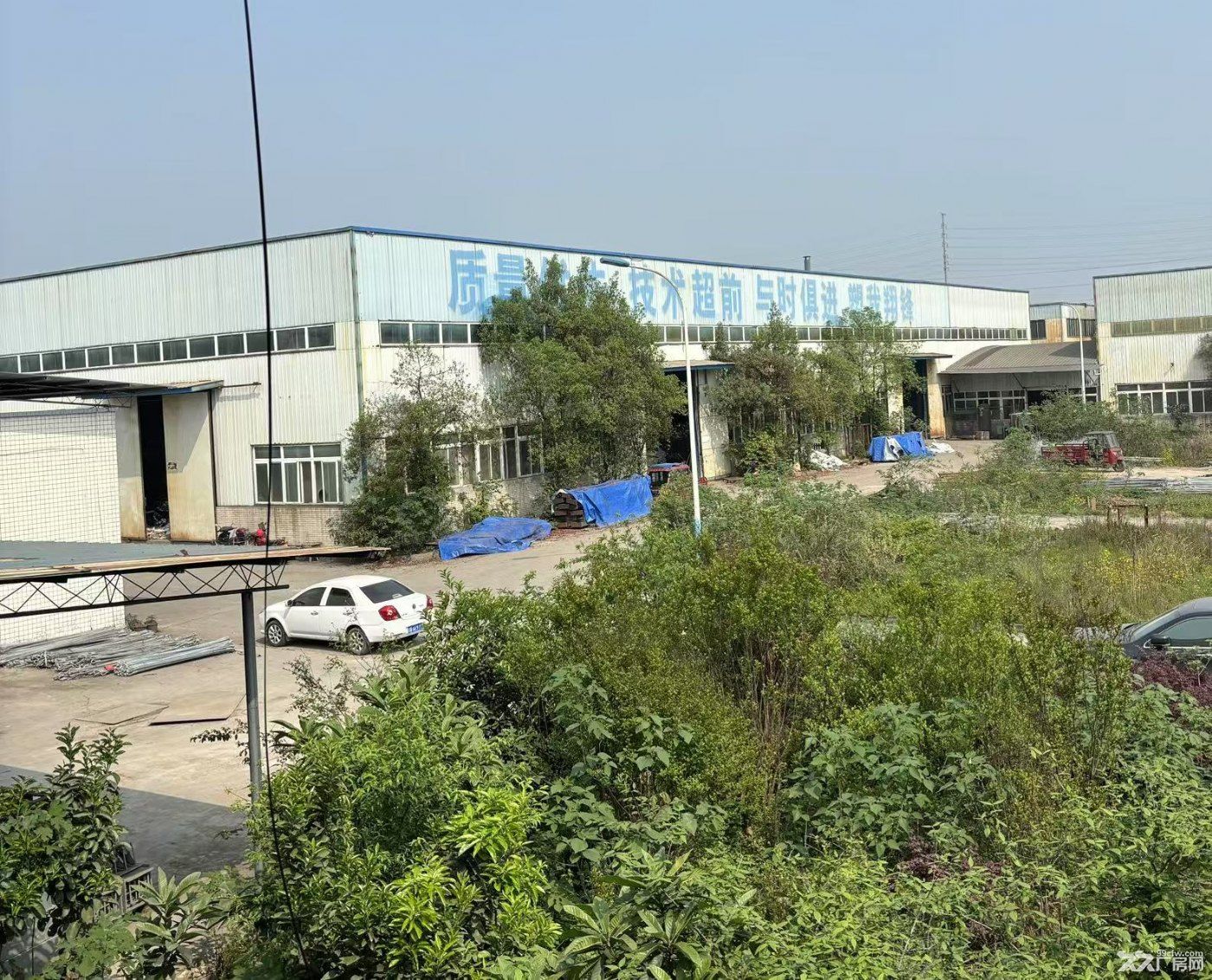 工业园区马路边2600平米独栋厂房出租带行车