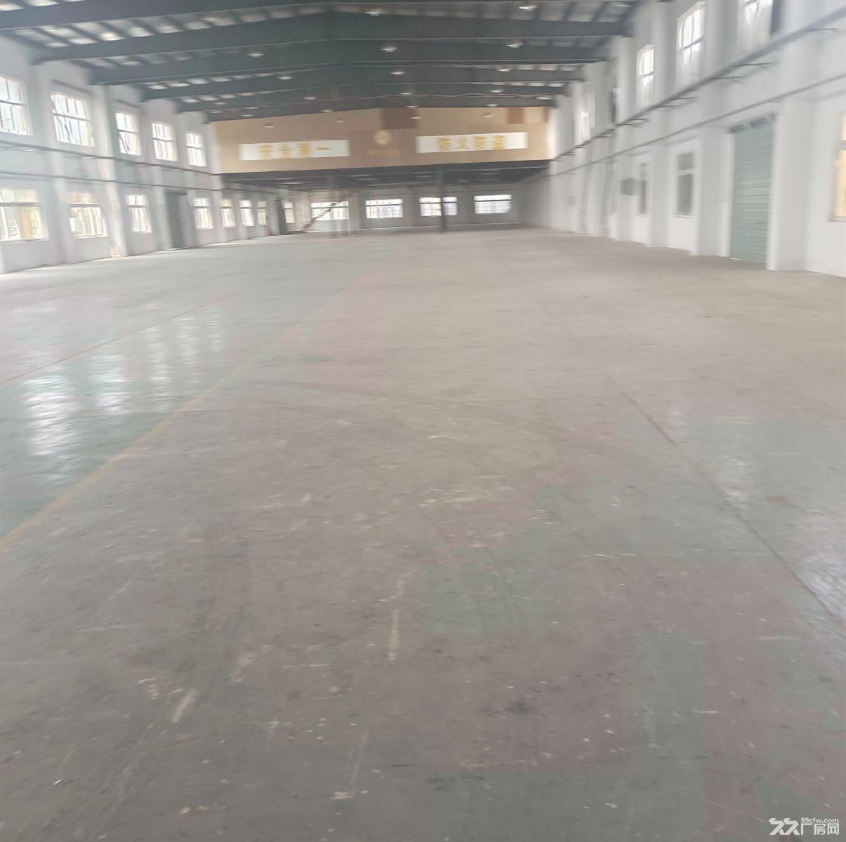江桥新出独门独院6千平,面积大小可分割层高10米场地超大。