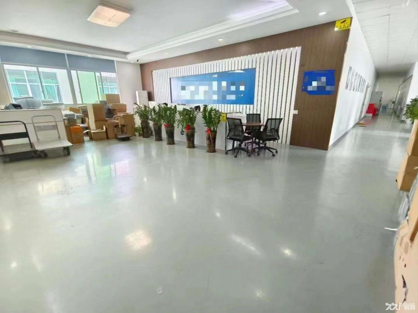 龙华大浪商业中心楼上整层1350平精装修厂房出租