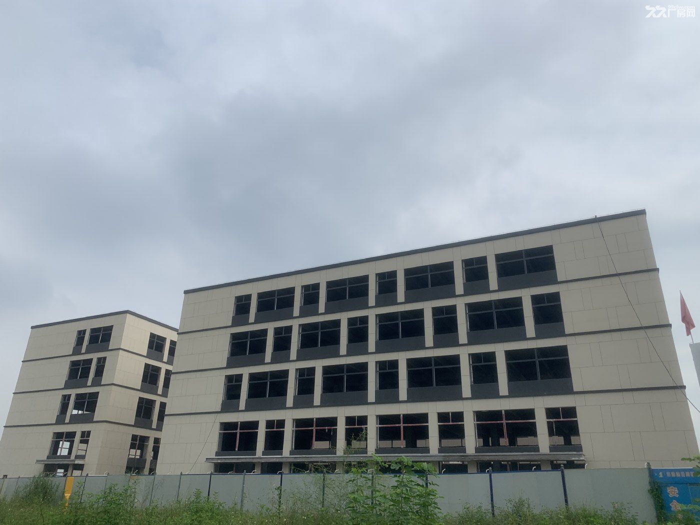 一手标准厂房准现房，50年独立产权可分层和双拼，面积800-6000平 层高8米 - 2