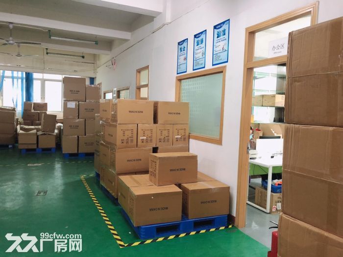 坂田新地铁口附近楼上厂房1580平出租,有电梯,配套宿舍办公室 - 4