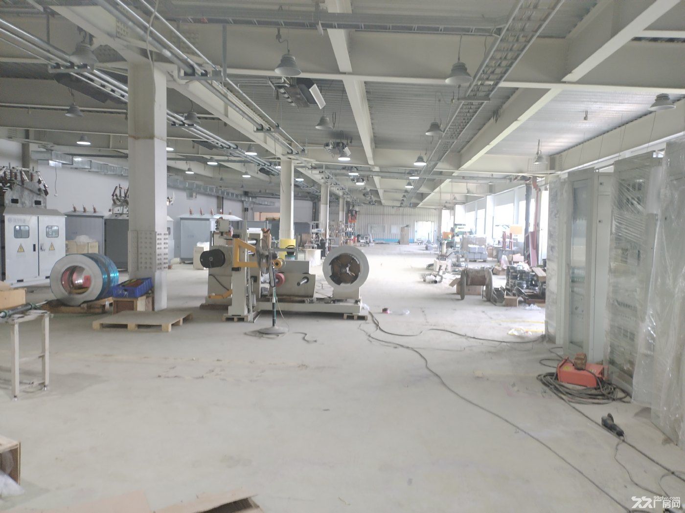 空港小面积可生产研发仓储办公贸易，带5吨货梯 - 5