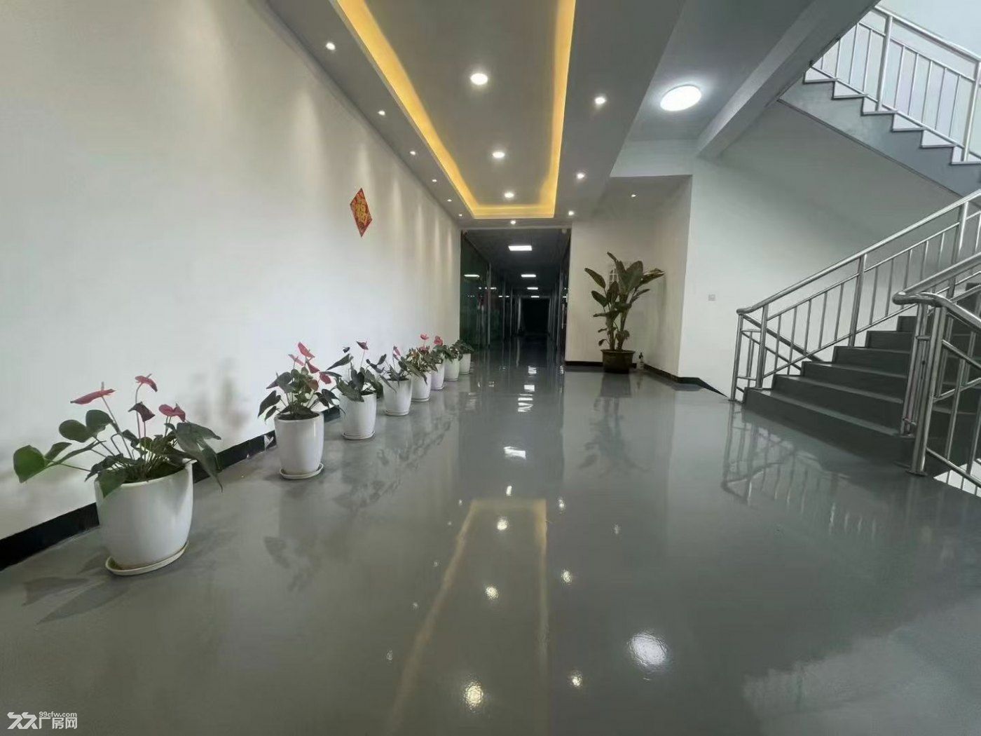 松江车墩镇大房东火车头厂房仓库出租