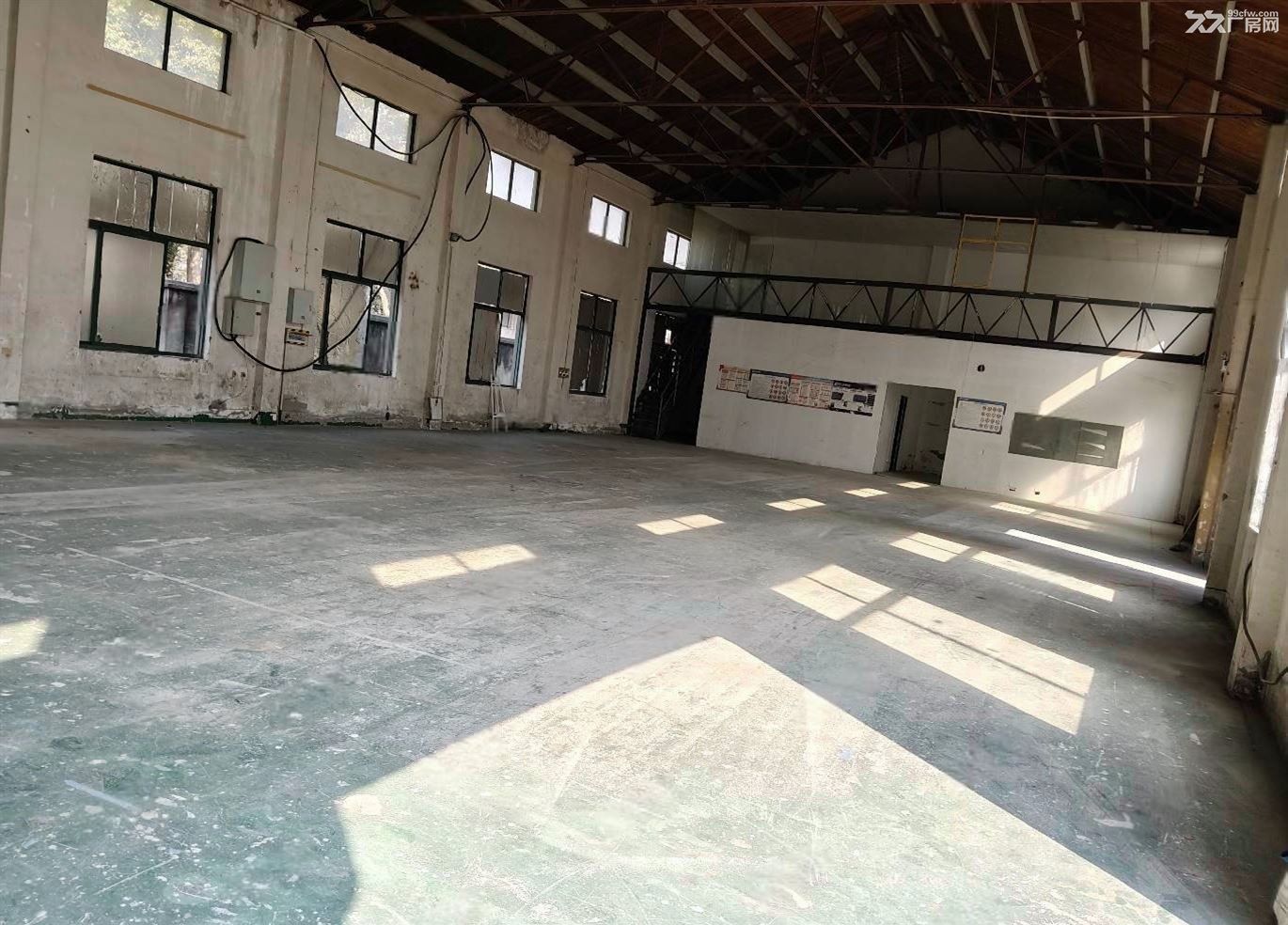 白鹤工业区独栋550平,配有办公,场地免费棚子使用,停车免费 - 2