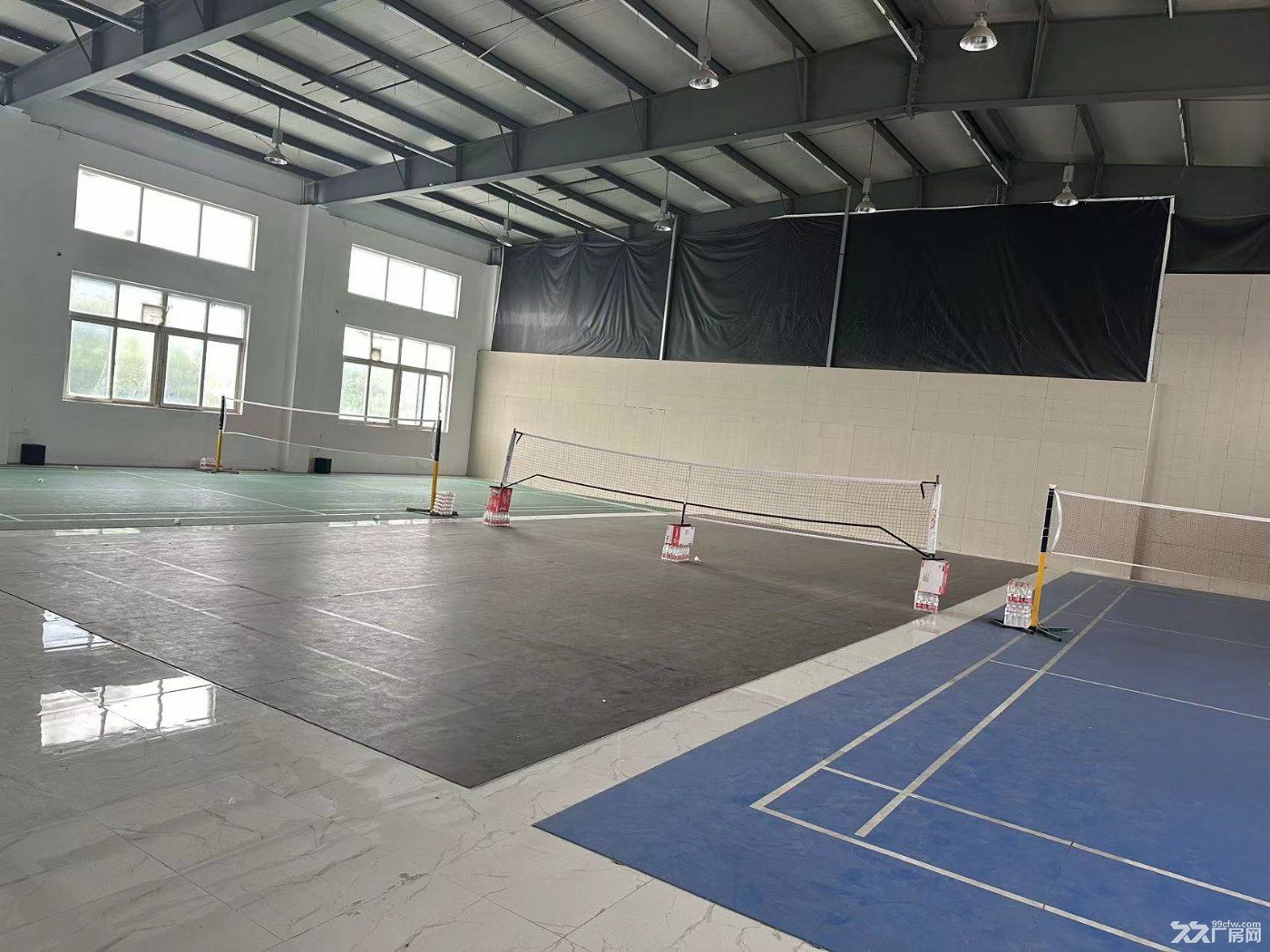 闵行区梅陇镇虹梅南路双柏路足球馆招商 - 2