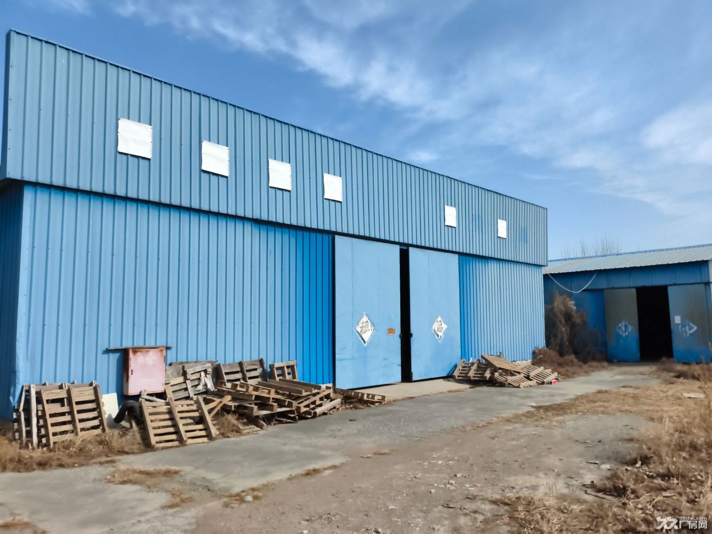 厂房出租，独门独院，12亩地。