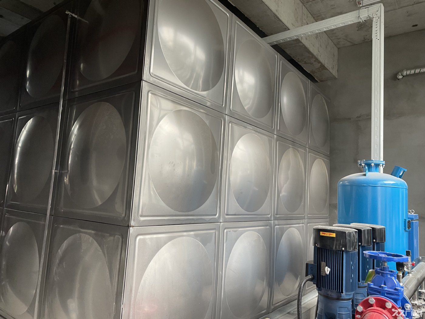 厂房出租出售,单层2000平,:配套污水处理设备,日处理900吨 ;通天然气 - 4