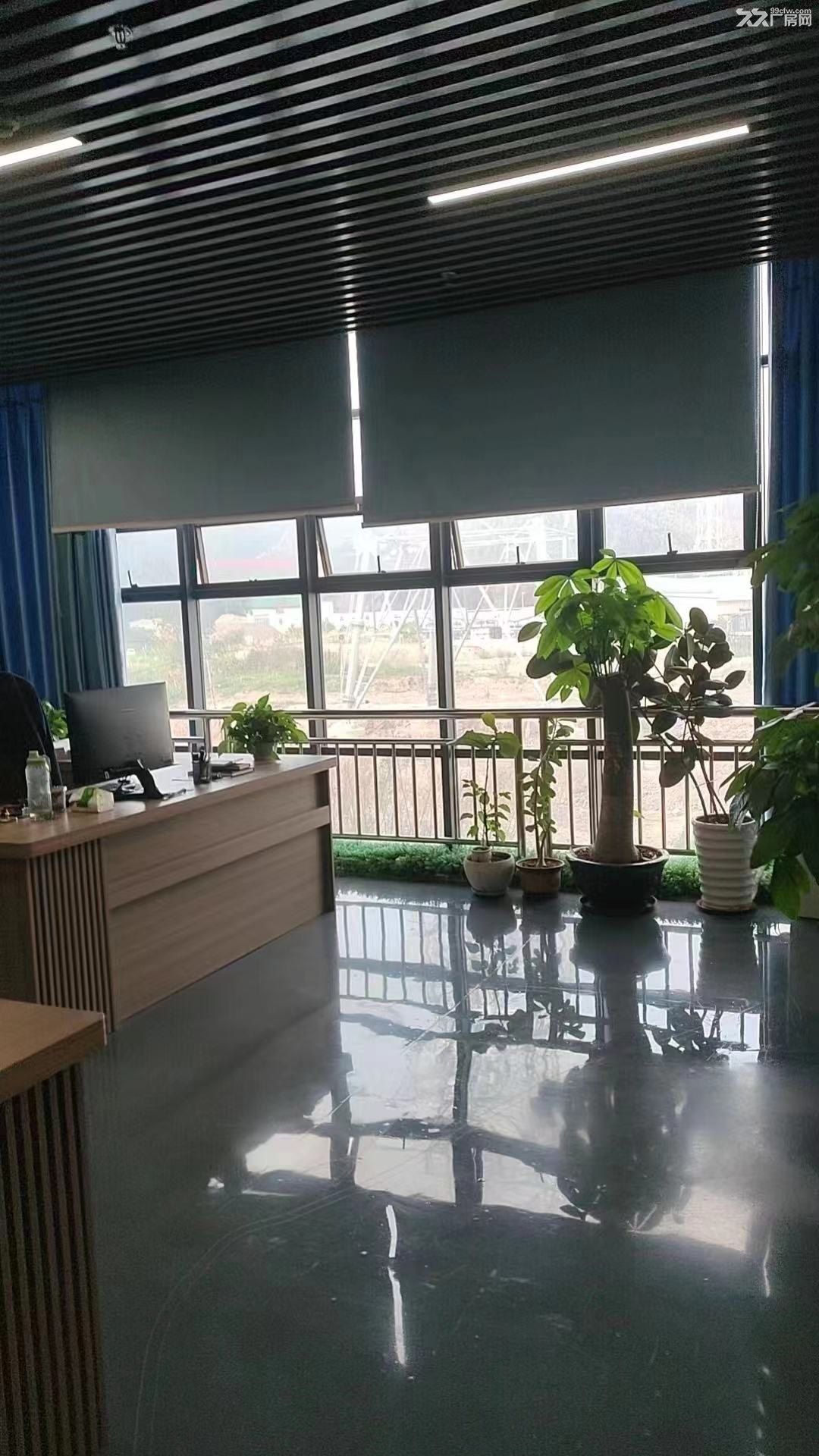仲恺惠台工业区楼上500-1000现成装修厂房出租 - 3