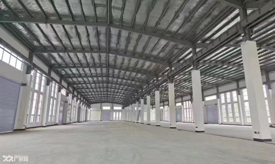 青岛城阳惟一在售单层钢结构厂房,12米层高,可上20吨行车