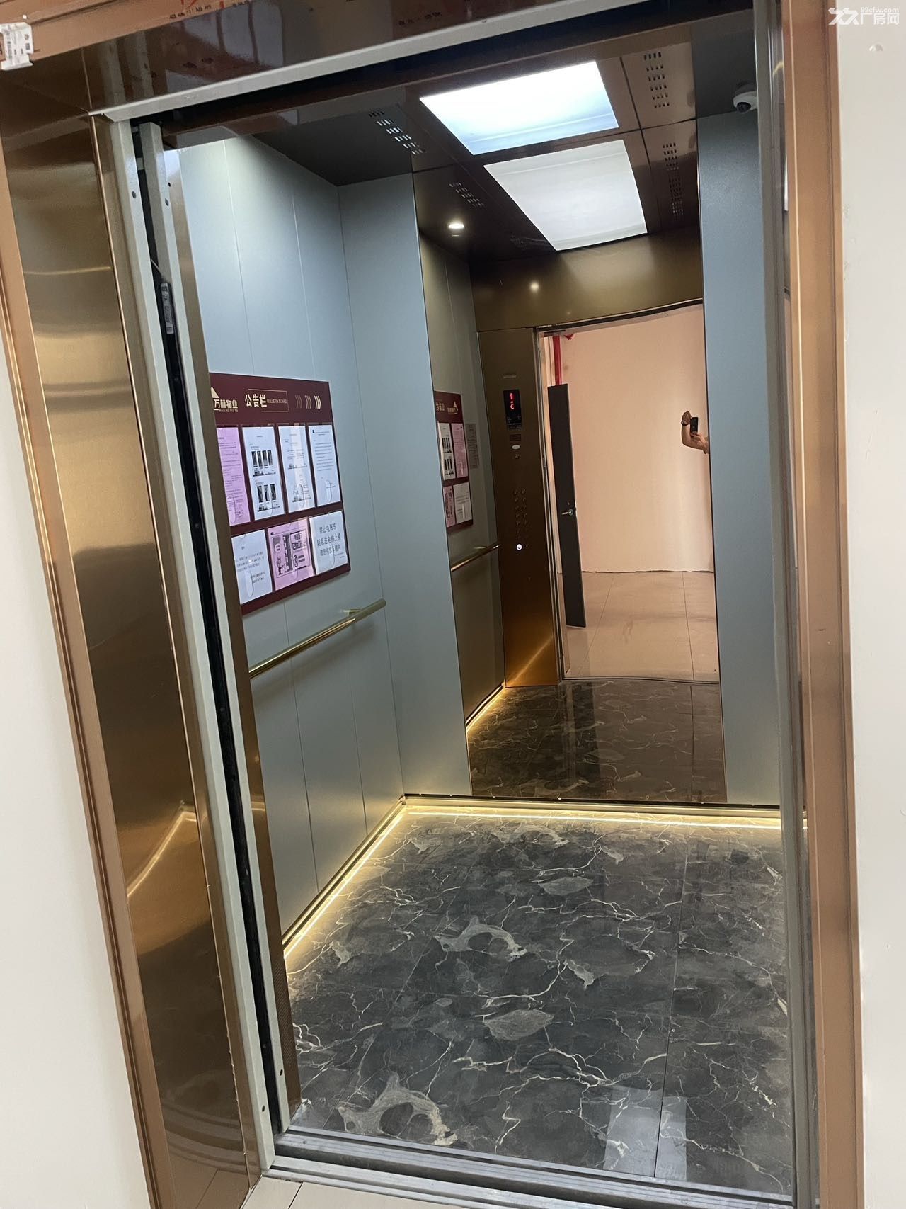 小厂房出租，适合展厅仓库淘宝办公使用