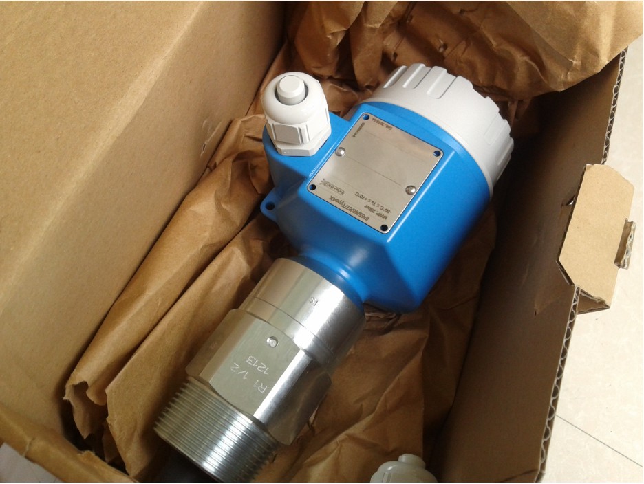 CLM223-CD0005 德国E+H 电导率仪变送器