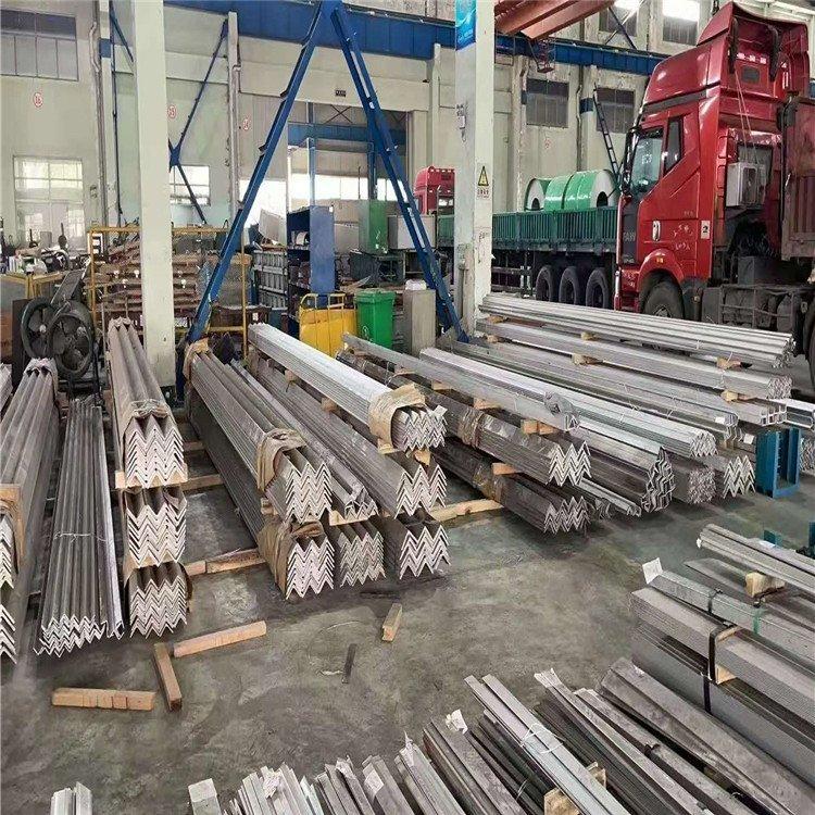 表面银色光泽度好 310不锈钢角钢 用途如厨具 装饰建材等 冷轧经热处理工艺 隆耀 - 3
