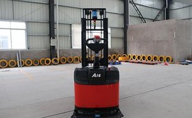 AGV无人叉车种类,智能AGV叉车