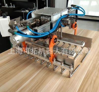 上海码垛机器人夹爪 搬运机器人抓手 码垛机夹爪 化肥码垛夹具
