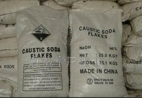 供应96%片碱(NaOH)-工业清洗剂 廊坊片碱厂家自产现货供应