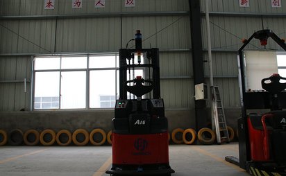 搬运式机器人叉车agv 无人叉车