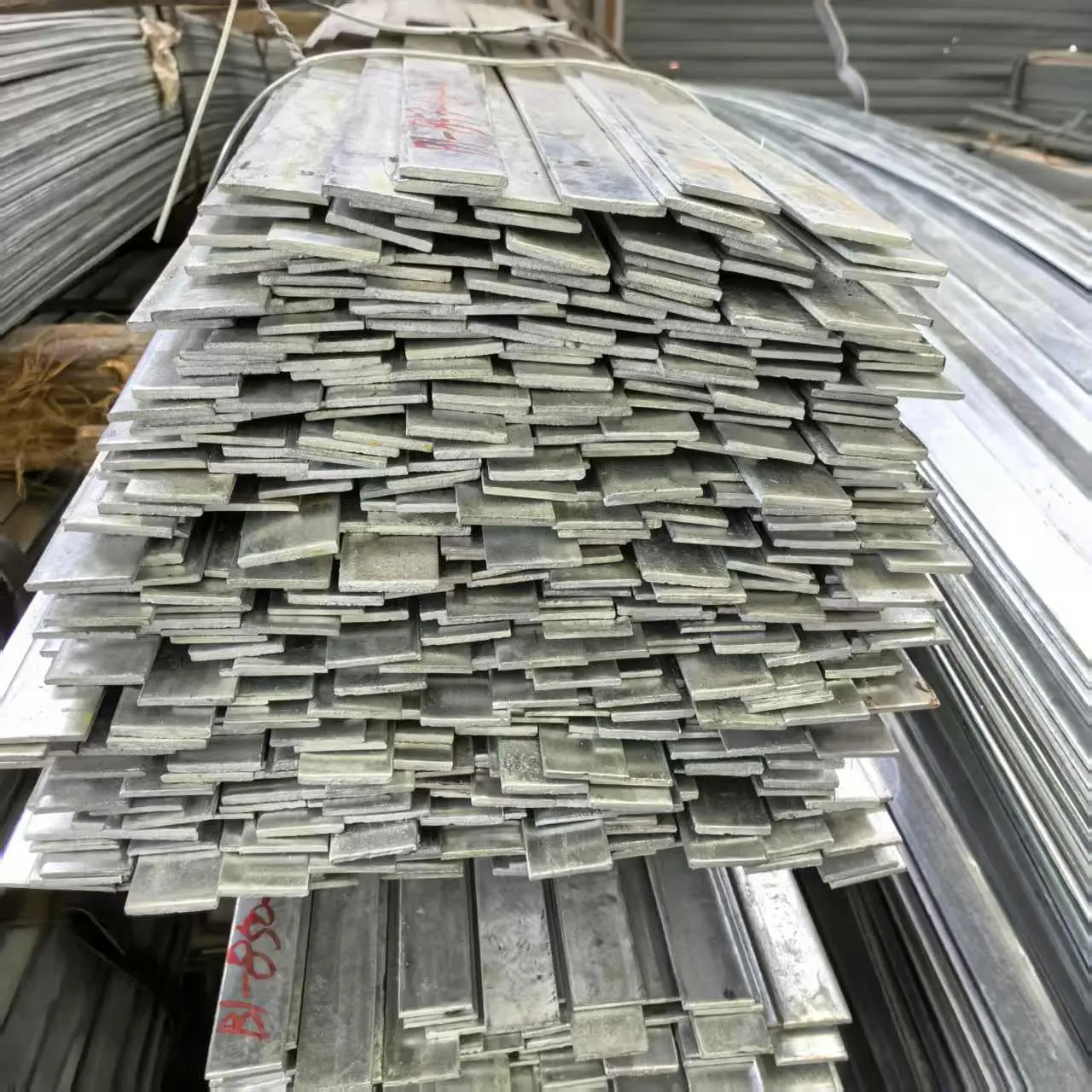 成都45号冷拉方钢扁钢A3平键型材镀锌扁铁铁板实心方钢切割Q345C冷拉16锰扁铁条厂家批发