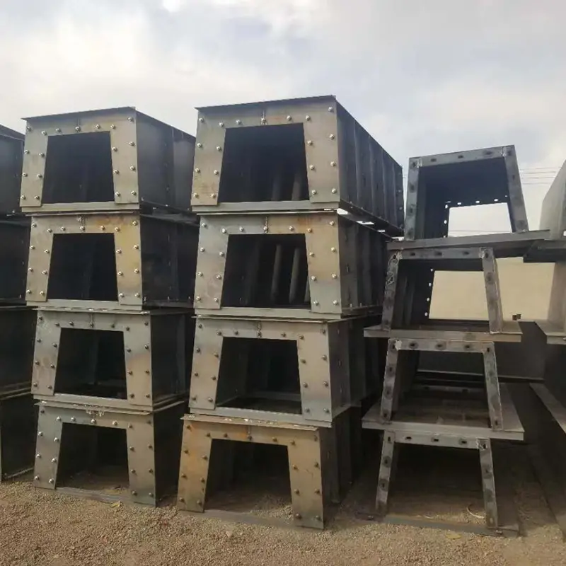 公路U型槽模具 大坝U型槽模具 螺栓组装正常施工
